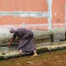 Penyintas Tanah Bergerak di Sukabumi, 3 Tahun Tempati Huntara, Harus Berbagi Ruangan Tidur