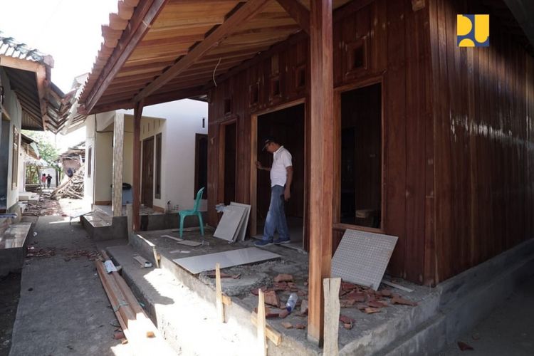 Rekonstruksi rumah keluarga Lalu Muhammad Zohri di Kecamatan Pemenang, Lombok Utara.