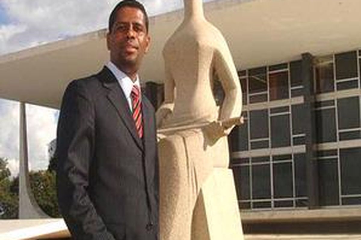 Calon wali kota Belford Roxo, Brasil, Henrique dos Anjos mengganti namanya menjadi Barack Obama