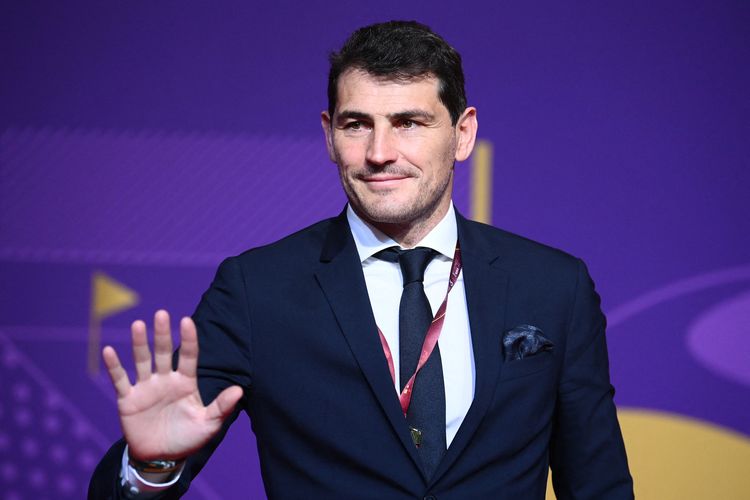 Mantan kiper timnas Spanyol, Iker Casillas, tiba untuk undian Piala Dunia 2022 di Qatar di Doha Exhibition and Convention Center. 
