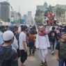 Massa GNPR Padati Patung Kuda, Ada Menantu Rizieq Shihab