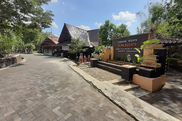 Coba buka vietnam. Город ла Фальда Аргентина. Museum Ngawi. Фальда.