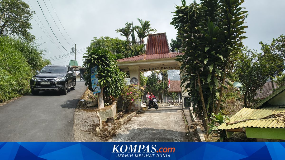 Guru SDN 3 Blumbang Karanganyar Iuran demi Seragam Siswa, Kini Belum Dapat Murid Baru