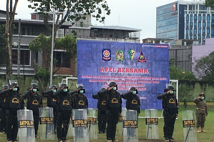Wali Kota Medan Bobby Nasution mengingatkan Satpol PP agar mengedepankan langkah humanis dalam menegakkan aturan di lapangan.
