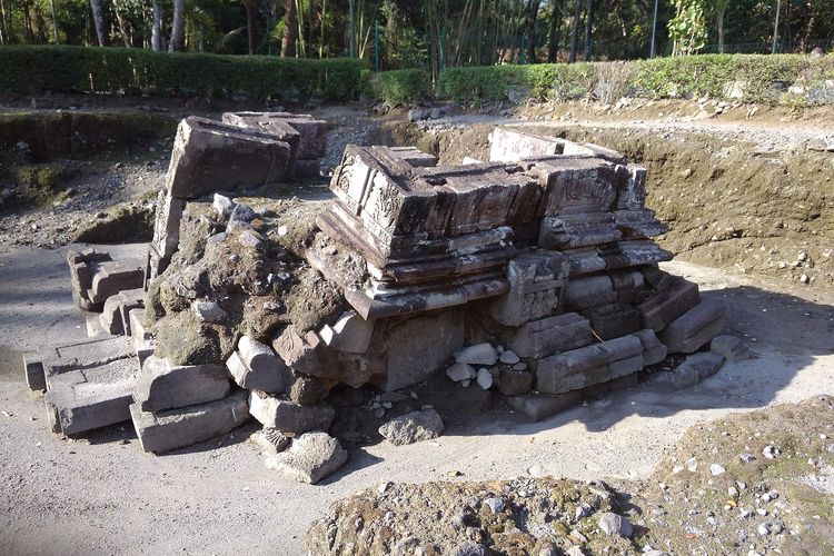 Candi Morangan di Yogyakarta