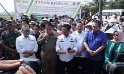 Tanam Kedelai di Lampung, Mentan SYL dan Mendag Zulhas Sepakat Kurangi Impor