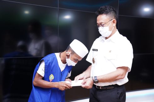 Kisah Ismail,  Jukir Kembalikan Gelang Emas yang Ditemukan Diapresiasi Wali Kota Pontianak 