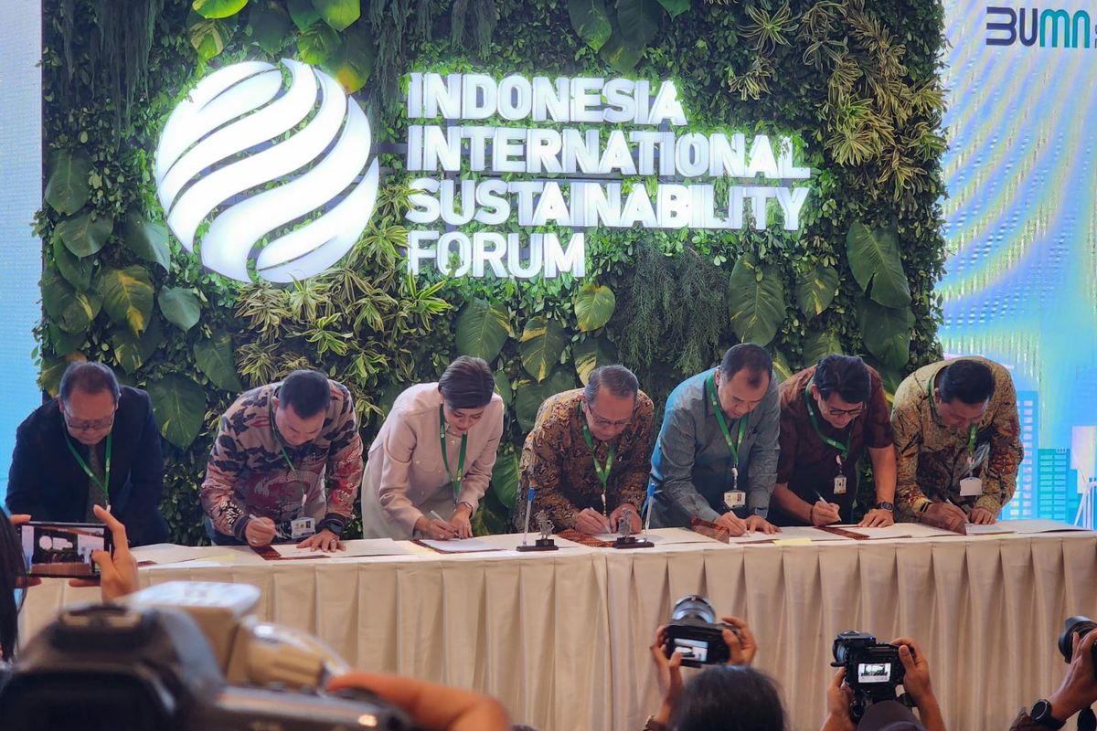 ESR bersama dengan sejumlah mitra strategis yang mencakup pemangku kepentingan utama di sektor energi Indonesia, yaitu PT Perusahaan Listrik Negara (Persero), Kamar Dagang dan Industri Indonesia (Kadin), Masyarakat Energi Terbarukan Indonesia (METI), Asosiasi Energi Surya Indonesia (AESI), Asosiasi Energi Angin Indonesia (AEAI), dan PT Bali Kerthi Development Fund Ventura, menandatangani Nota Kesepahaman (MoU) untuk merealisasikan Nusa Penida sebagai pulau 100 persen energi terbarukan di tengah-tengah perhelatan Indonesia International Sustainability Forum (ISF) 2024 di Jakarta. 