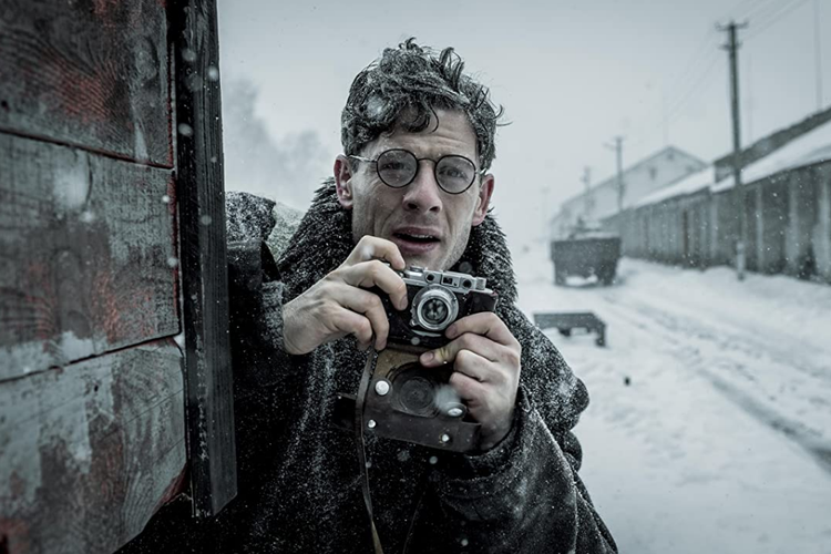 James Norton berperan sebagai Gareth Jones dalam film biografi Mr. Jones (2019).