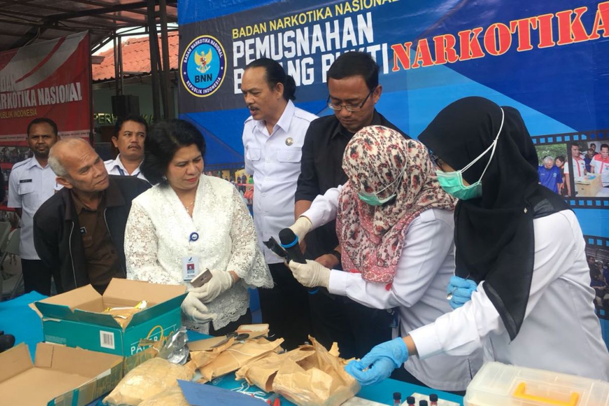 BNN, Kamis (18/1/2018), memusnahkan narkoba hasil penyitaan dari 6 kasus di Indonesia tahun 2017. 