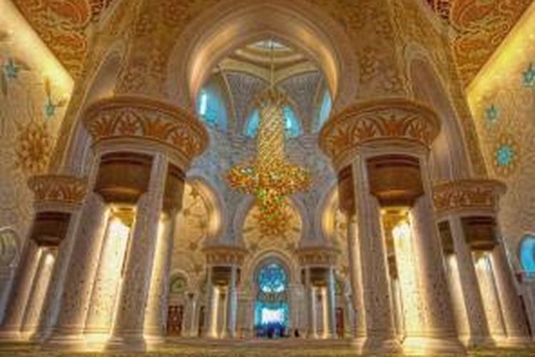 Interior Masjid Shiekh Zayed, Abudhabi.