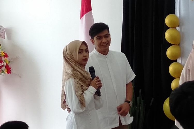 Bagi-bagi THR, Ria Ricis dan Teuku Ryan Siapkan 350 Amplop