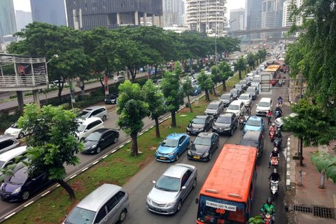 Meski AI Terinstal di Lampu Merah, Warga Masih Sering Terjebak Macet