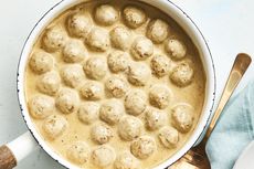 Resep Saus Swedish Meatball, Gunakan Bakso Siap Masak yang Praktis 