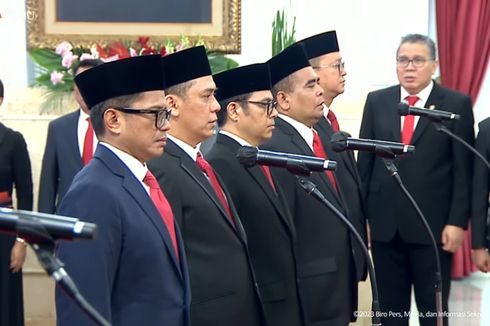 Jokowi Resmi Lantik Saiful Rahmat Dasuki sebagai Wakil Menteri Agama