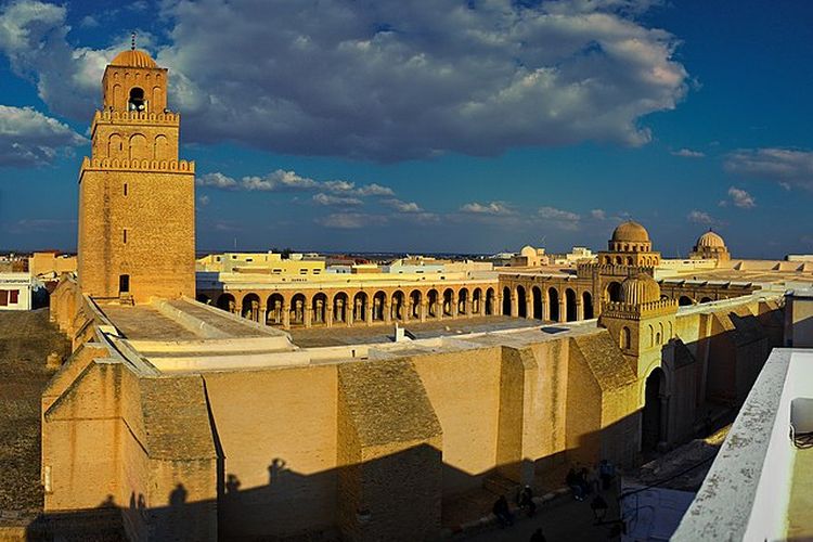 Masjid Uqba di di Kairouan, Tunisia