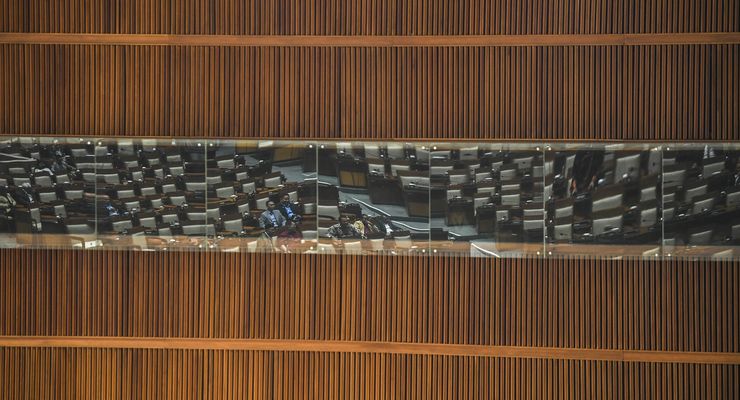 Bongkar Pasang Ambang Batas Parlemen