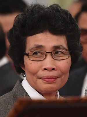 Albertina Ho, a member of the KPK Oversight Board, prepares to attend the KPK Leadership and Oversight Board opening ceremony at the State Palace, Jakarta on Friday (12/20/2019).  President Joko Widodo officially appointed five members of the KPK Supervisory Board for the 2019-2023 term, namely Artidjo Alkostar, Harjono, Syamsuddin Haris, Tumpak Hatorangan Panggabean and Albertina Ho.  AMONG PHOTOS / Akbar Nugroho Gumay / wsj.