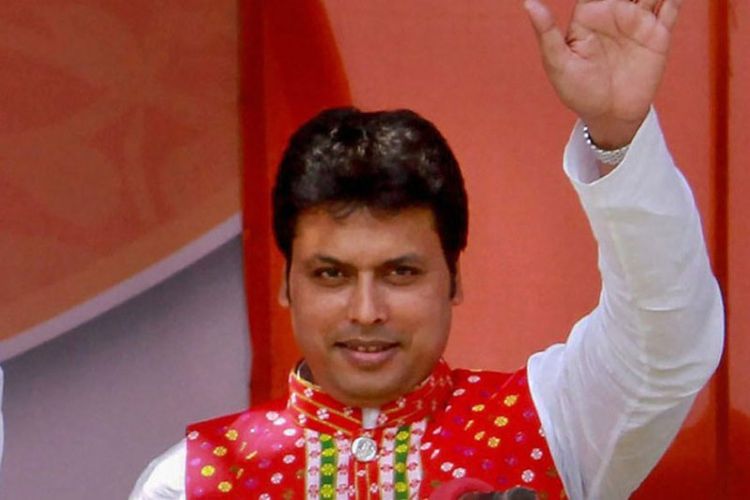 Menteri Utama Negara Bagian Tripura, Biplab Kumar Deb, yang mengemukakan teori bahwa internet sudah ada sejak zaman Mahabarata.