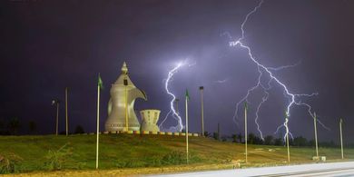 Arab Saudi Waspada Banjir Bandang, Hujan Lebat Diprediksi hingga Rabu