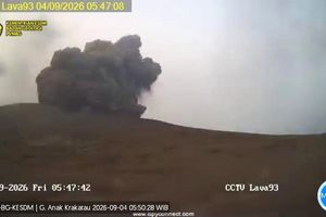Gunung Anak Krakatau Erupsi 4 Kali dalam Sejam, Aktivitas Vulkanik Masih Tinggi