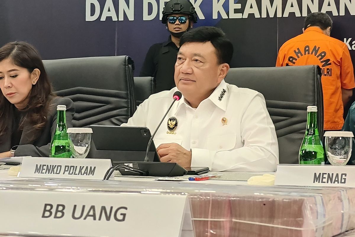 Menteri Koordinator bidang Politik dan Keamanan (Menko Polkam) Budi Gunawan dalam konferensi pers di Kantor Kementerian Komunikasi dan Digital (Komdigi), Jakarta Pusat, Kamis (21/11/2024).