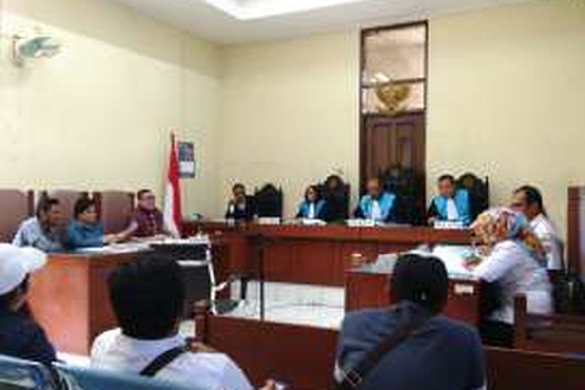Sidang perdana gugatan warga Kalijodo melawan Wali Kota Jakarta Utara digelar di Pengadilan Tata Usaha Negara (PTUN), Rabu (16/3/2016). 