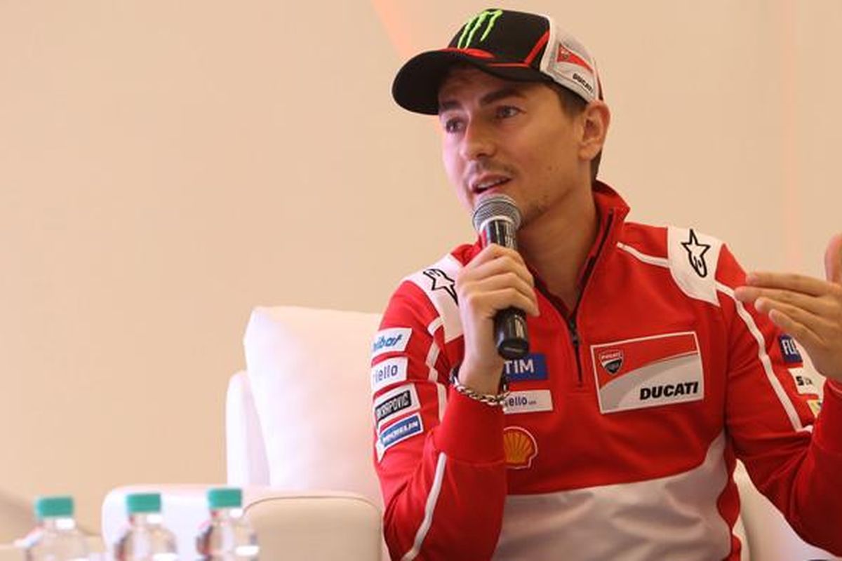 Ajang “The Racing Journey : Jorge Lorenzo’s story of life decision & racing experience”. Dalam ajang “Meet & Greet Session” di ICE, BSD, Jumat (3/2/2017).