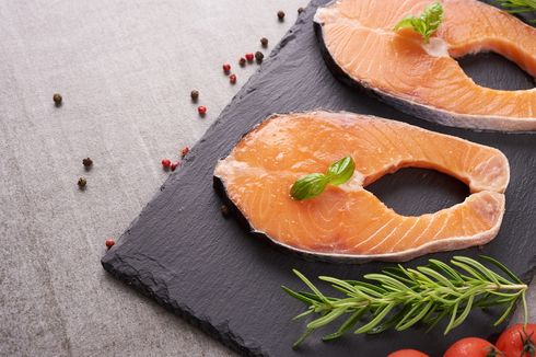Kenali 6 Manfaat Ikan Salmon untuk Bayi Serta Cara Pengolahan Ikan Salmon yang Tepat