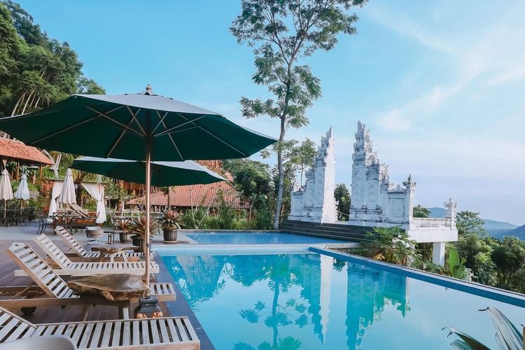 Mandapa Kirana Resort di Bogor, salah satu alternatif wisata di Bogor selain Puncak. 