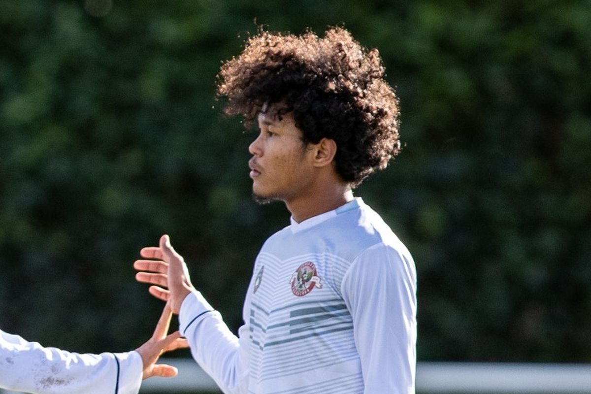 Rafli Asrul dan Bagus Kahfi saat sedang bermain untuk Garuda Select season II di Inggris.