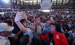 Bergurau dengan Raffi Ahmad, Prabowo: Aku Dulu Ganteng Juga
