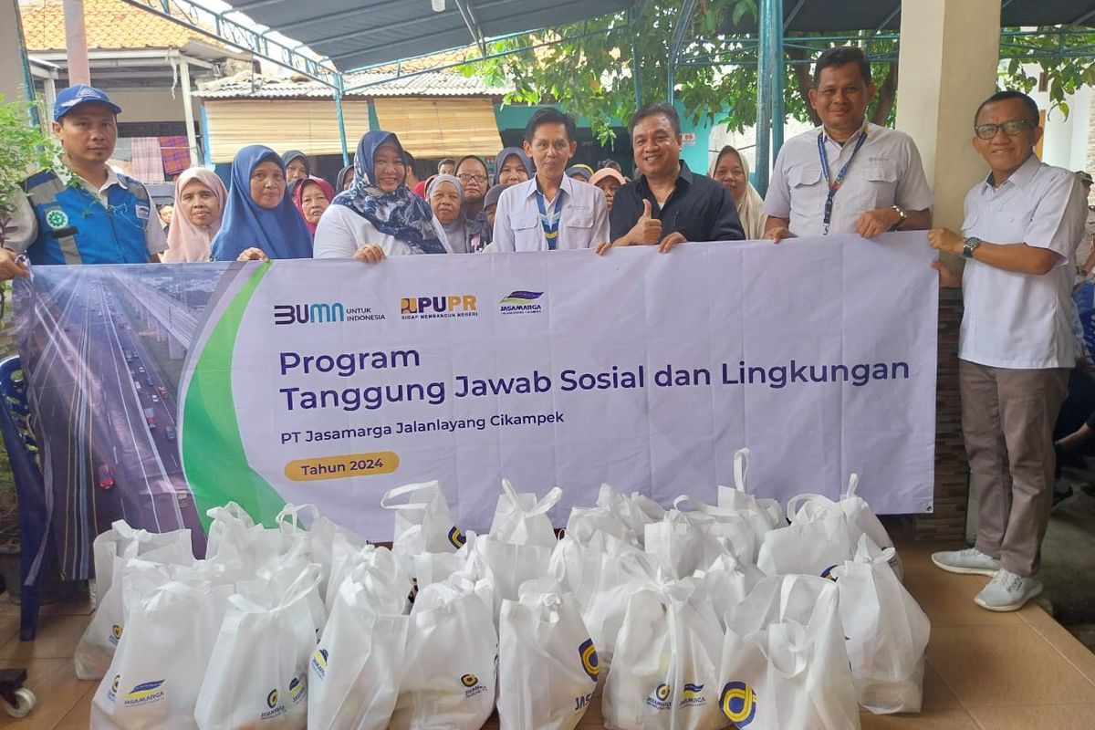 PT Jasamarga Transjawa Tol (JTT) selaku pengelola Ruas Jalan Tol Jakarta-Cikampek bersama PT Jasamarga Jalanlayang Cikampek (JJC) selaku pengelola Jalan Layang Mohamed Bin Zayed menyalurkan 2.000 paket sembako.