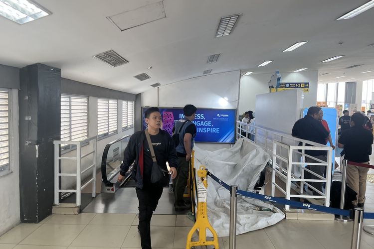 KAI Commuter Tanggung Biaya Pengobatan 12 Korban Eskalator Stasiun Duri
