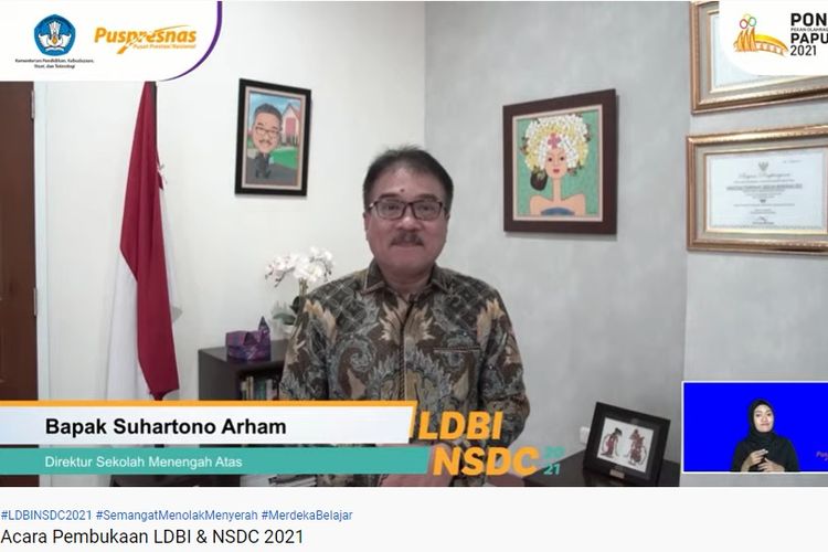 Suhartono Arham, Direktur Sekolah Menengah Atas (SMA) dalam pembukaan LDBI dan NSDC yang digelar secara daring pada (4/10/2021).
