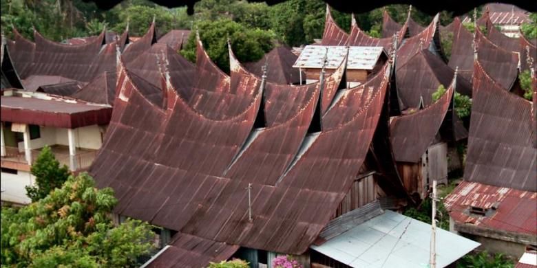 Rumah adat suku minang di sumatera utara disebut