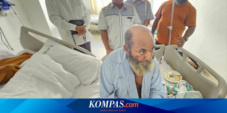 Lukas Enembe Sempat Minta Berdiri Sebelum Meningggal Dunia