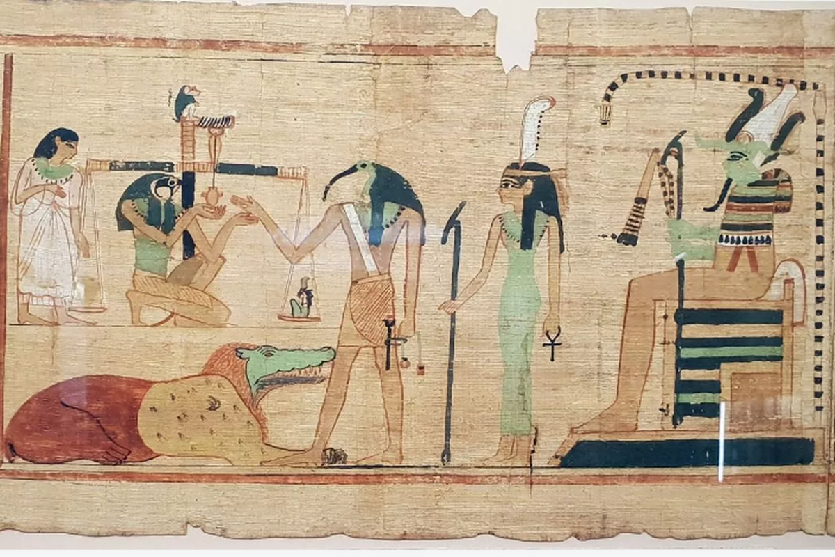 Salah satu fragmen dalam Buku Kematian Mesir yang menunjukkan Dewa Toth berkepala Ibis sedang mencatat hasil penghakiman terakhir.