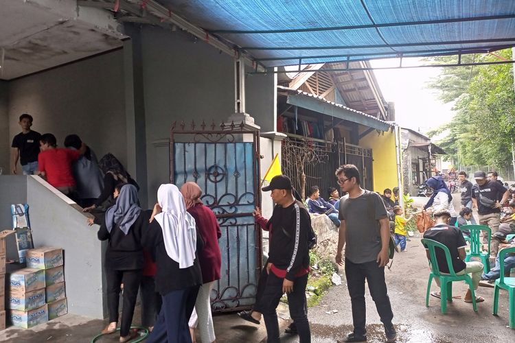 Suasana duka menyelimuti rumah keluarga Sofiana Yusuf (20), di Kelurahan Ciparigi, Kecamatan Bogor Utara, Kota Bogor, Jawa Barat, Sabtu (18/6/2022).