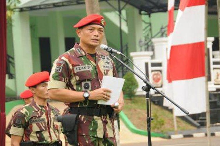 Brigjen TNI Izak Pangemanan saat jadi Komandan Grup 3 Kopassus. Ia baru-baru ini membantah Isu Viral terkait KKB Papua di Kiwirok. 