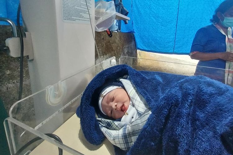 Dua Bayi Lahir Normal di Tengah Tanggap Darurat Gempa Manggarai NTT