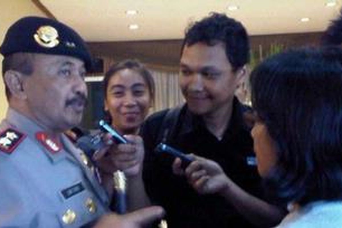 Usai silahturahmi dengan pengusaha hiburan, Kamis (8/12/2011), Kepala Polda Metro Jaya Irjen Untung S Rajab mengatakan, tablig akbar dilaksanakan jangan sampai menggangu kepentingan umum lainnya.