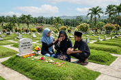Hukum Ziarah Kubur bagi Wanita Haid dalam Islam, Bolehkah ke Makam? Ini Penjelasannya