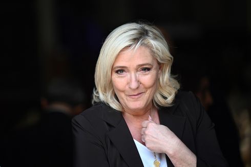Apa Alasan Capres Perancis Marine Le Pen Ingin Melarang Hijab?