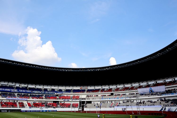 Stadion Jatidiri Semarang menjadi home base tim Liga 1 2022-2023, PSIS Semarang. Terkini, Stadion Jatidiri menjadi salah stadion yang ditunjuk menjadi venue kelanjuta putaran pertama Liga 1 2022-2023 yang sempat mengalami penundaan karena dampak dari tragedi Kanjuruhan.