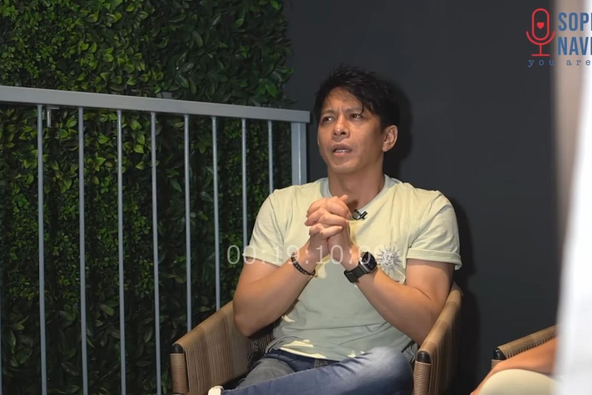 Ariel NOAH dalam YouTube Sophie Navita TV.