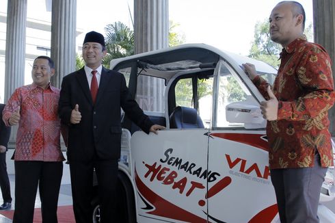 HUT RI Ke-73, Wali Kota Hendi Pamer Prototipe Becak Listrik