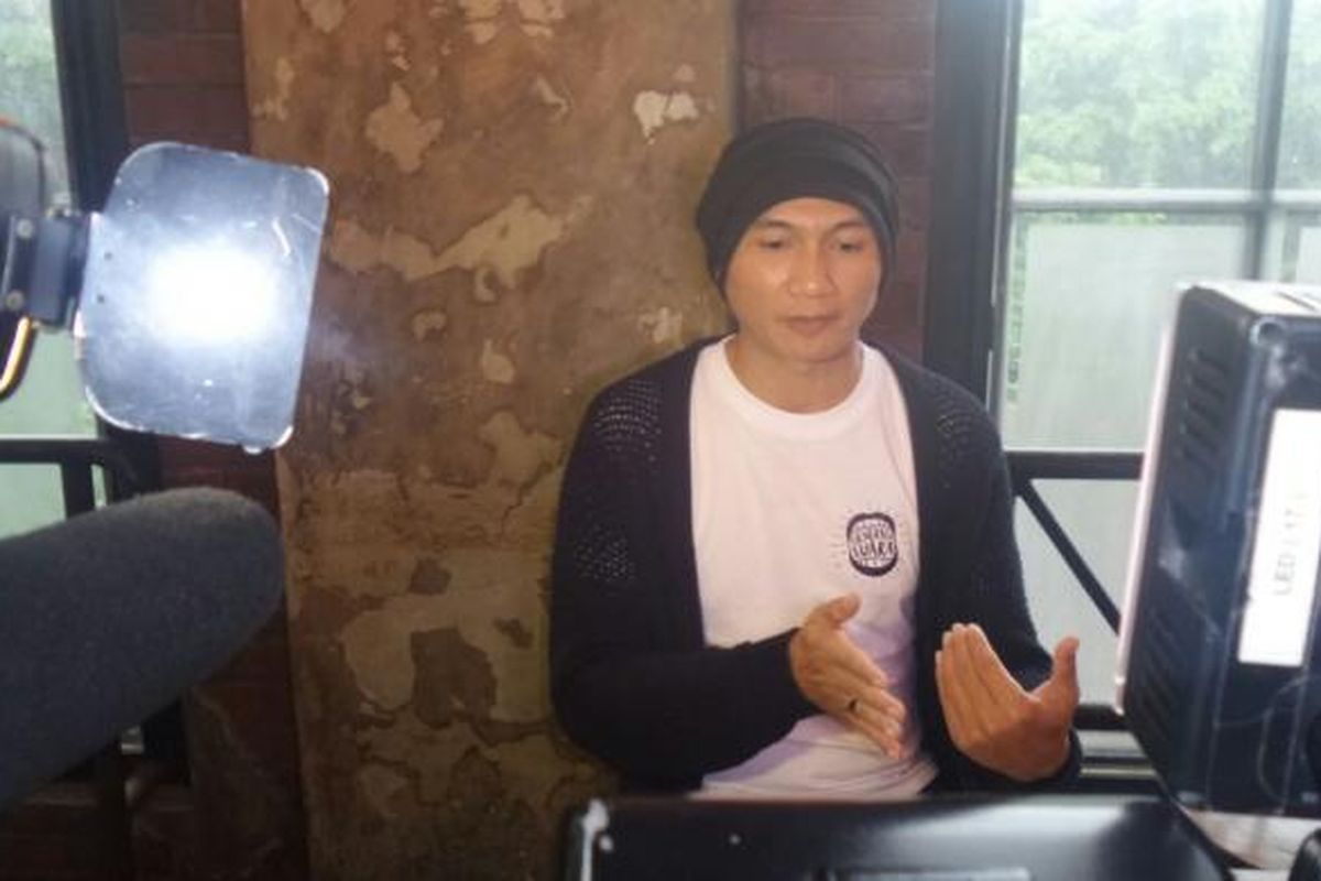 Anji saat menghadiri perilisan single Generasi Suara di H Gourmet & Vibes, Gunawarman, Jakarta Selatan, Kamis (2/2/2017). Lagu itu dibuat untuk menyuarakan dukungan terhadap musik Tanah Air.