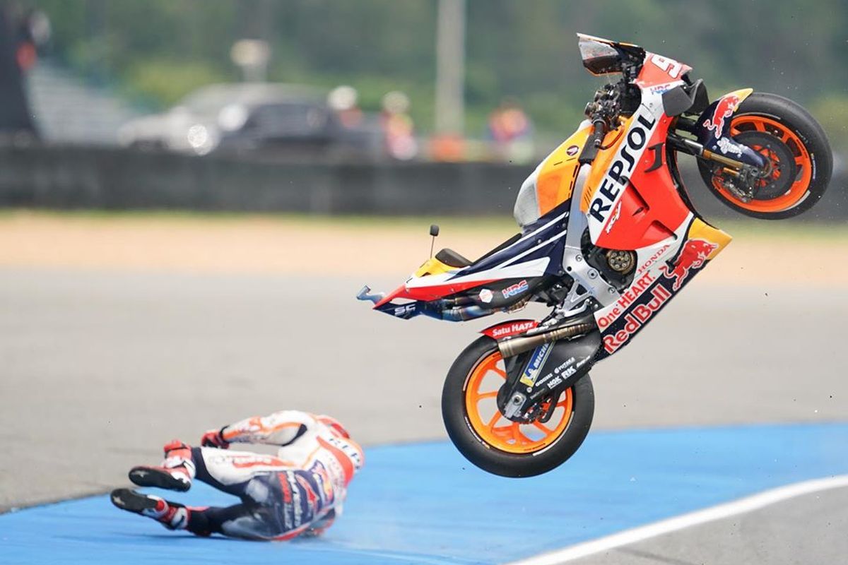 Marc Marquez Kecelakaan di FP1 GP Thailand 2019