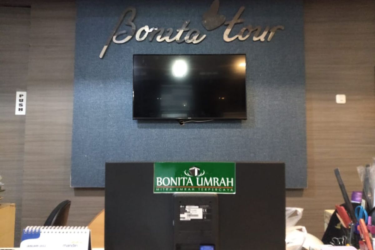 Bonita Tour dan Travel menanggapi pemberhentian sementara perjalanan umrah, Senin (17/1/2022).